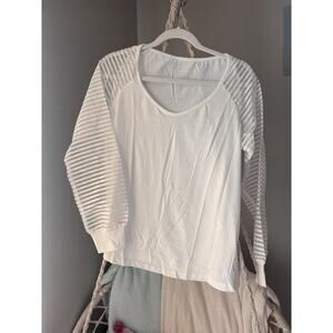 CUPSHE size Small White Scoop Neck Top with Sheer Striped Sleeves Blouse NWT